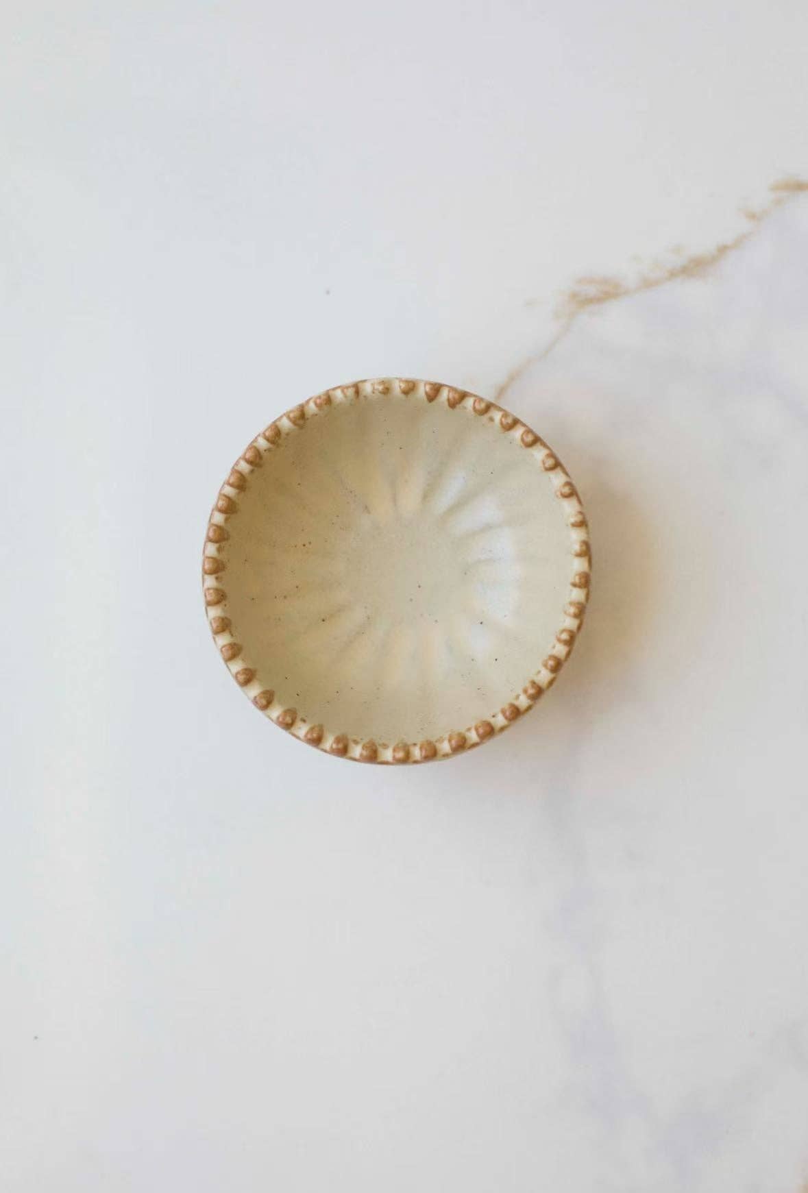 Ruffled Edge Ceramic Pinch Bowls: White