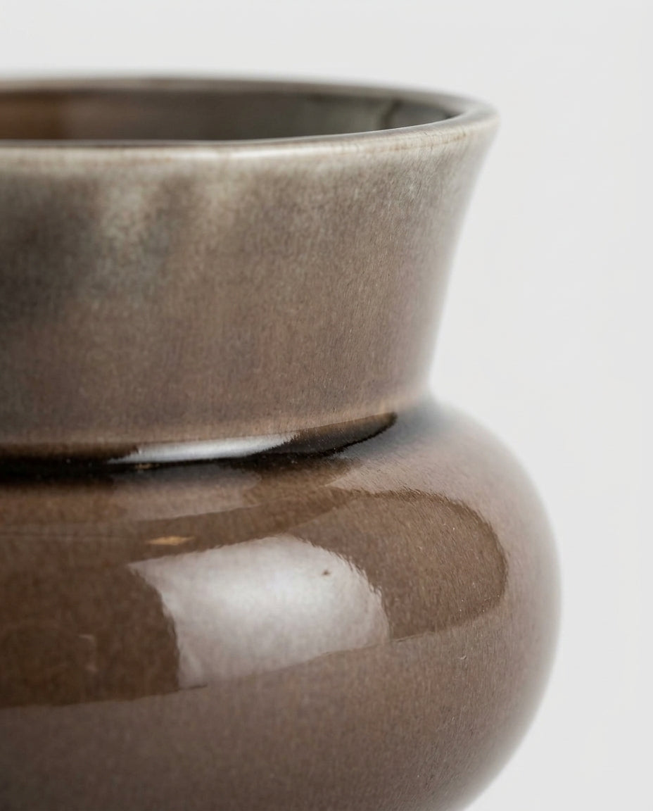 Glazed ceramic pot — Glaze and Form Detail | Generated by Modelize