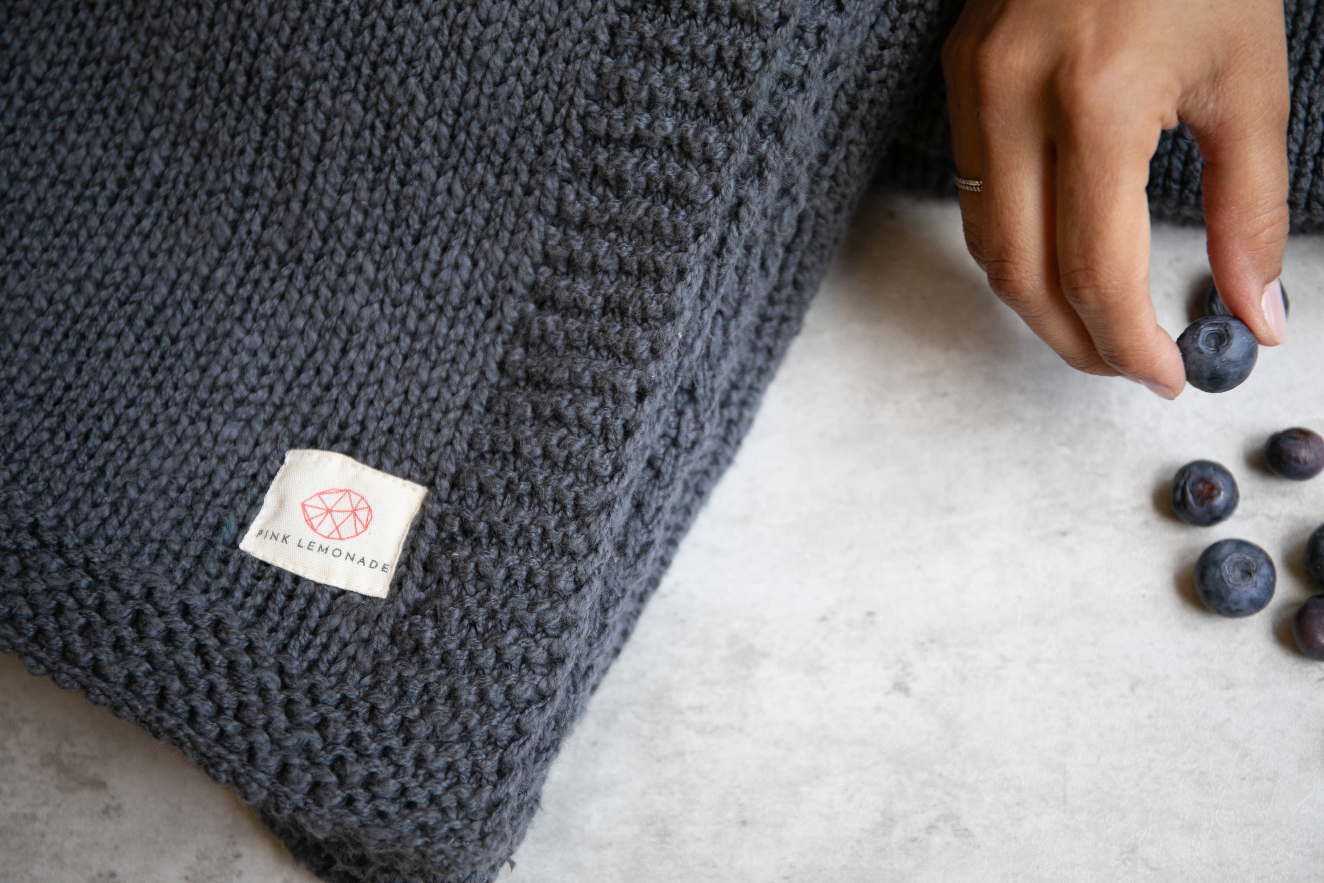 Zrestha - Blue - 100% organic cotton throw blanket