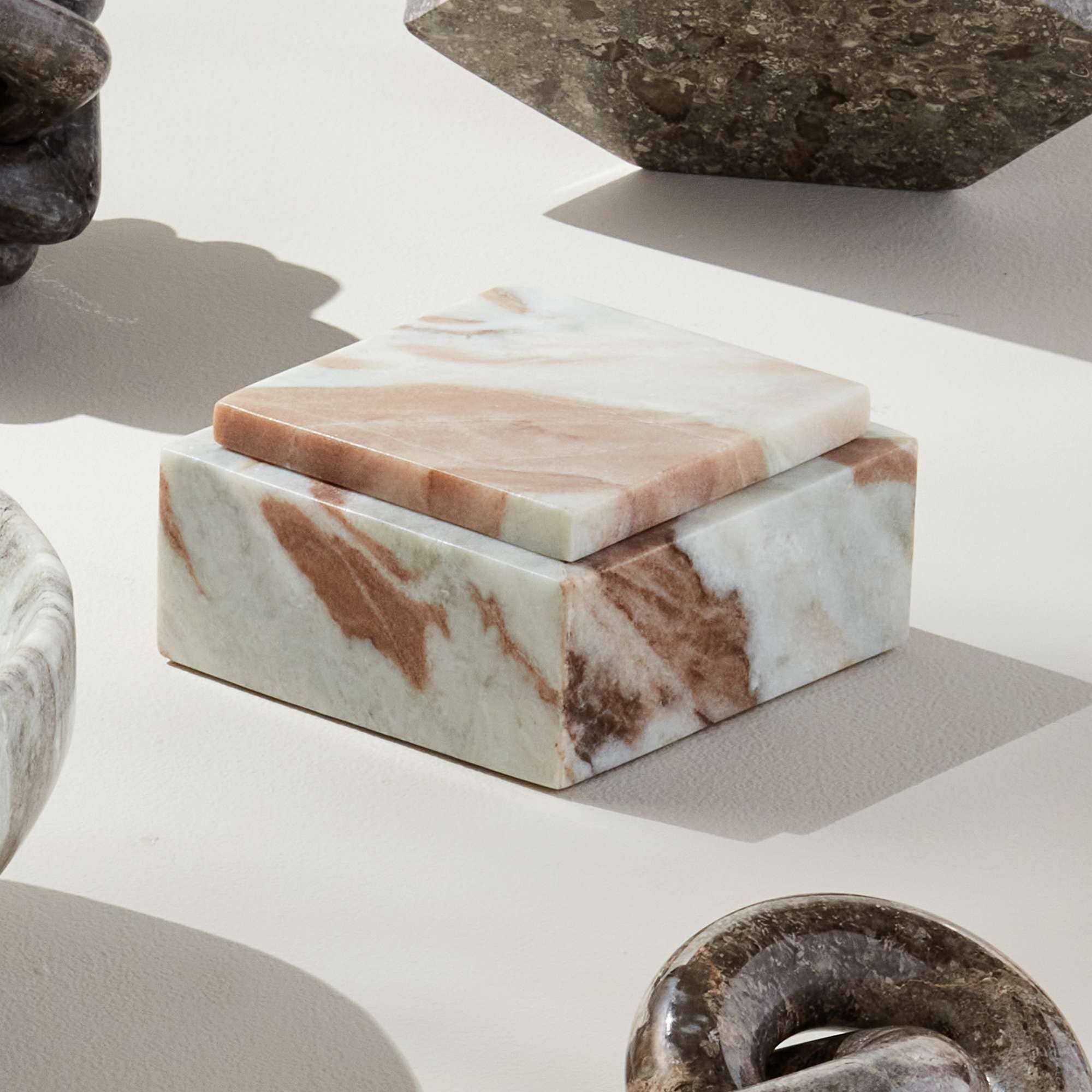 Jaqueline Square Lidded Box Short - Brown/White Marble