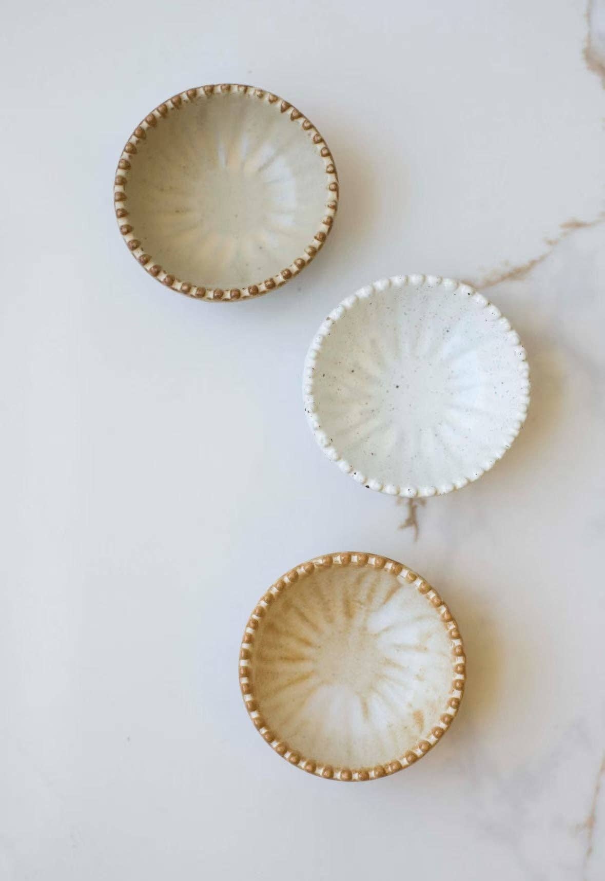 Ruffled Edge Ceramic Pinch Bowls: White