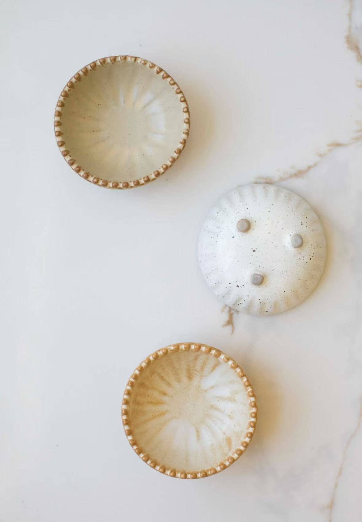 Ruffled Edge Ceramic Pinch Bowls: White